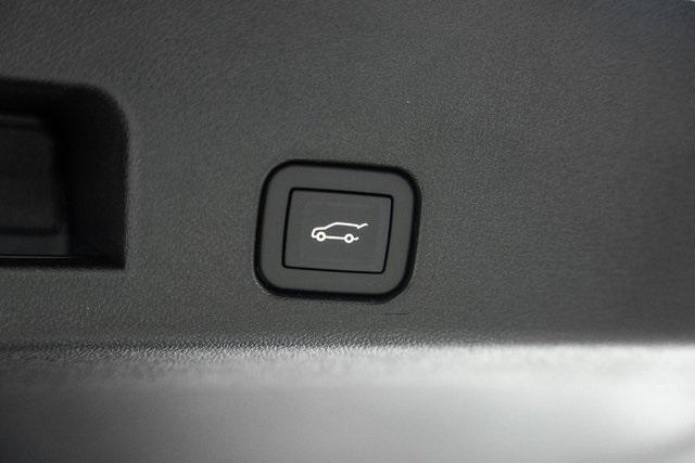 new 2025 Chevrolet Traverse car, priced at $45,459
