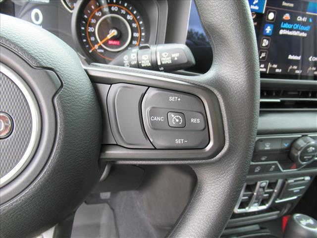 new 2025 Jeep Wrangler car, priced at $41,150