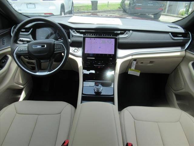 new 2025 Jeep Grand Cherokee car, priced at $44,821