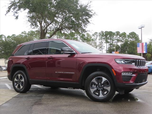 new 2024 Jeep Grand Cherokee car, priced at $53,555