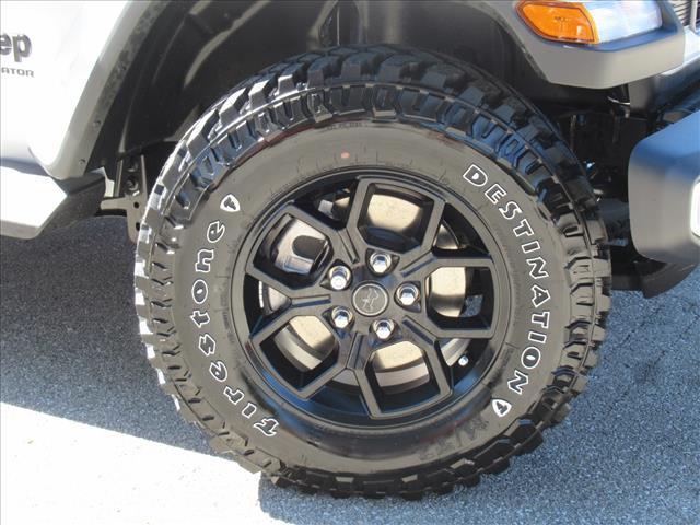 new 2025 Jeep Gladiator car, priced at $40,594