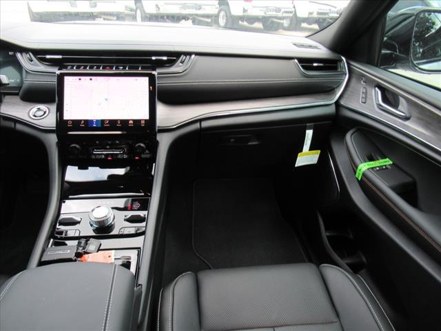 new 2025 Jeep Grand Cherokee car, priced at $57,846