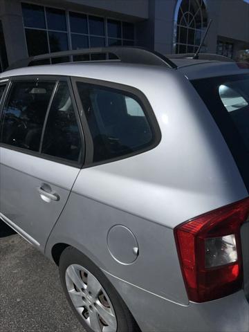 used 2009 Kia Rondo car