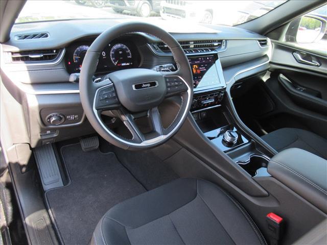 new 2025 Jeep Grand Cherokee car, priced at $32,071