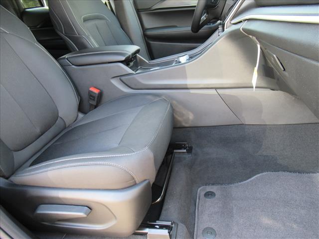 new 2025 Jeep Grand Cherokee car, priced at $32,071