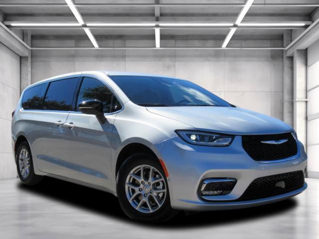 new 2026 Chrysler Pacifica car, priced at $39,710
