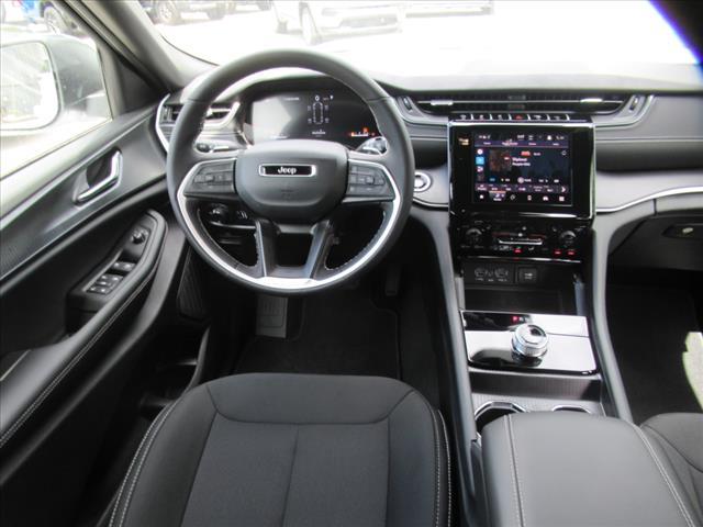 new 2025 Jeep Grand Cherokee L car, priced at $40,235