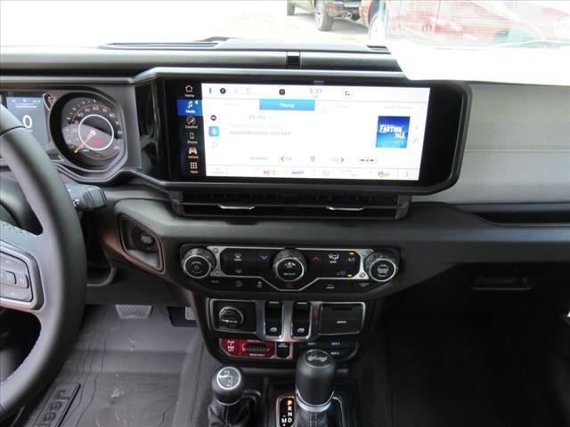new 2025 Jeep Wrangler car, priced at $47,177