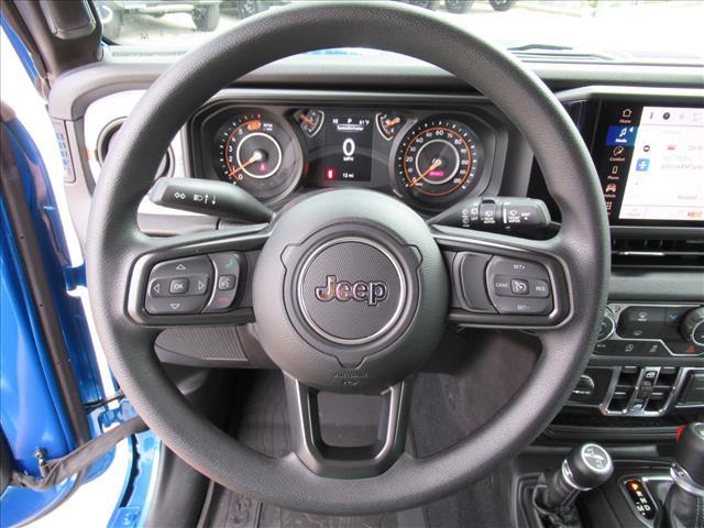 new 2025 Jeep Wrangler car, priced at $40,936