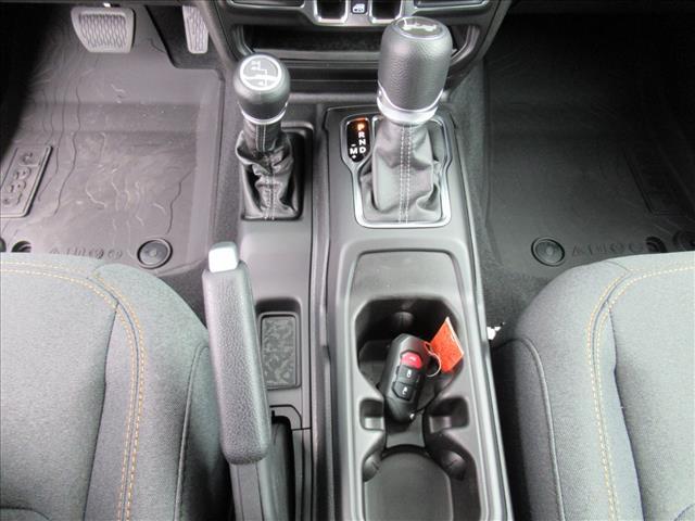 new 2025 Jeep Wrangler car, priced at $40,936