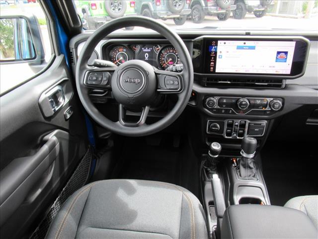 new 2025 Jeep Wrangler car, priced at $40,936
