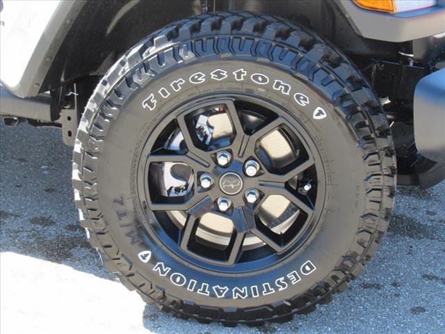 new 2025 Jeep Gladiator car, priced at $43,007