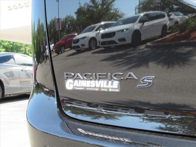 new 2024 Chrysler Pacifica car, priced at $51,310