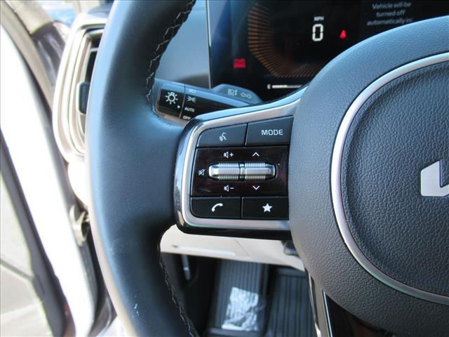 used 2025 Kia Sorento car, priced at $31,000