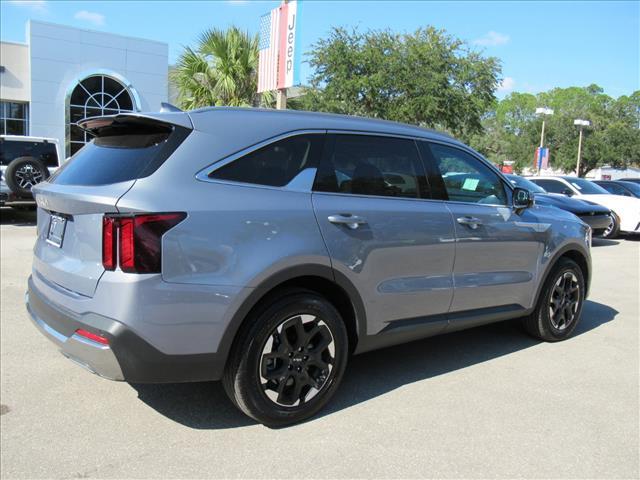 used 2025 Kia Sorento car, priced at $31,000