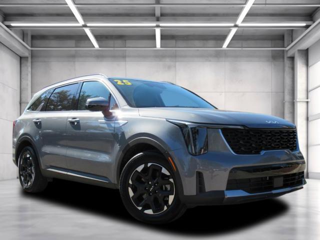 used 2025 Kia Sorento car, priced at $31,000