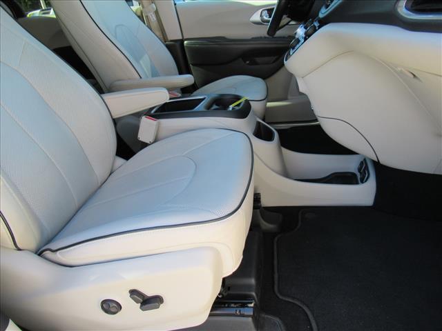 used 2019 Chrysler Pacifica Hybrid car, priced at $25,000