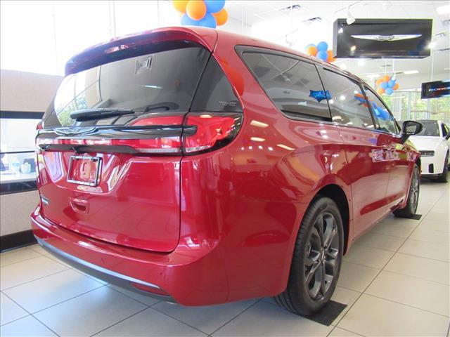 new 2026 Chrysler Pacifica car, priced at $41,335
