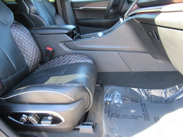 used 2022 Jeep Grand Cherokee car, priced at $39,995