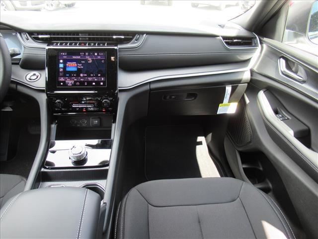 new 2025 Jeep Grand Cherokee L car, priced at $40,295