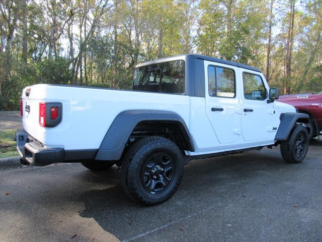 new 2024 Jeep Gladiator car, priced at $44,175