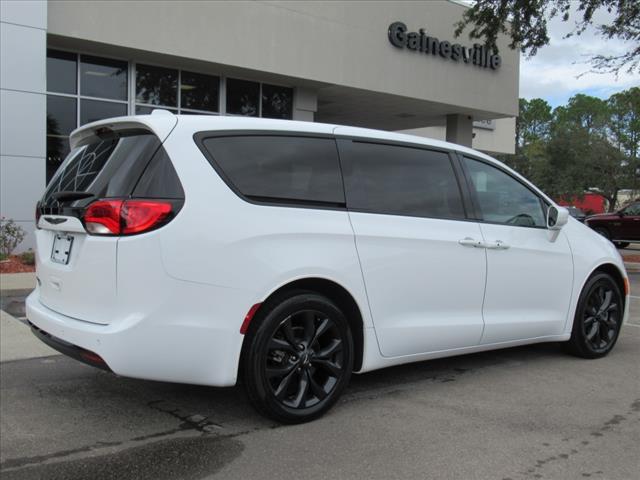 used 2020 Chrysler Pacifica car, priced at $27,732