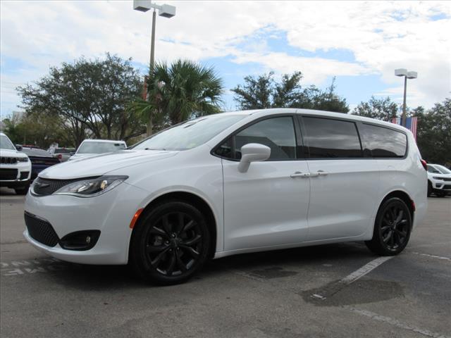 used 2020 Chrysler Pacifica car, priced at $27,732