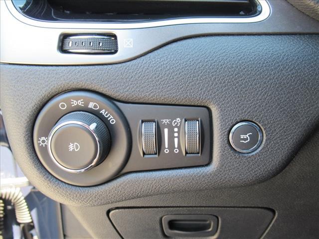 used 2020 Jeep Cherokee car, priced at $18,976