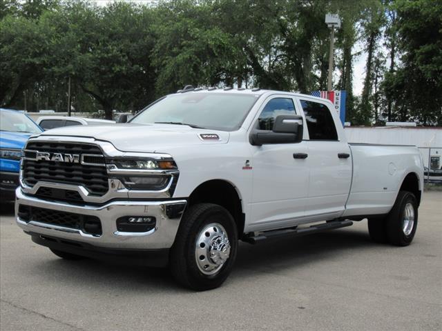 new 2025 Ram 3500 car, priced at $72,325