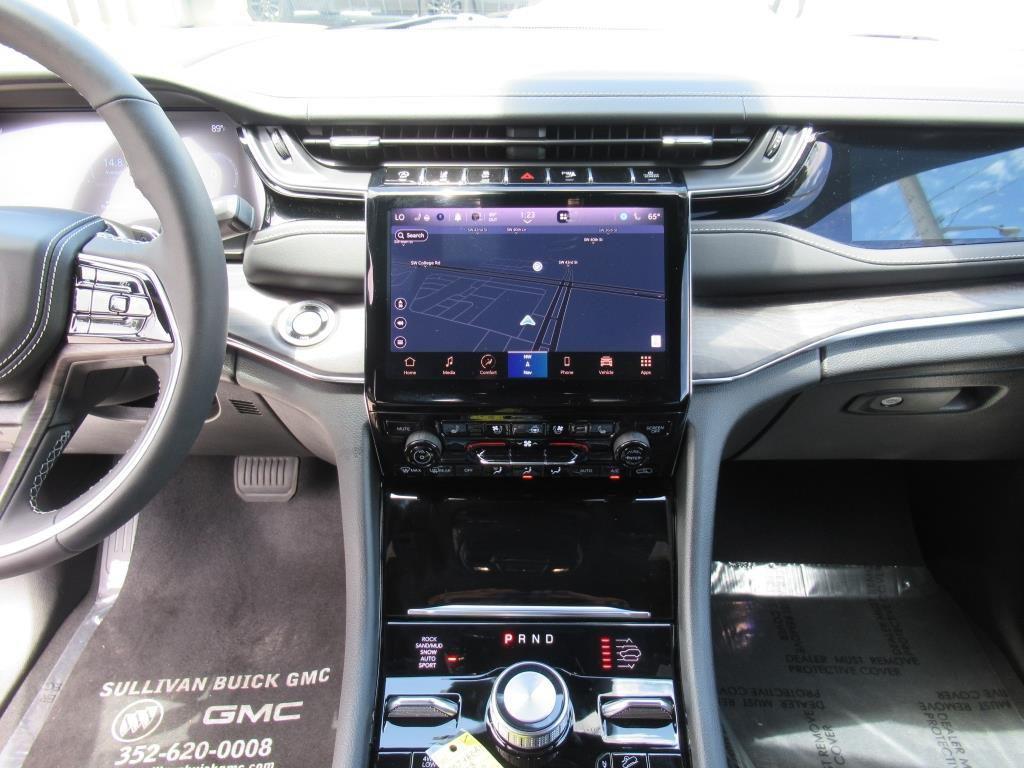 used 2023 Jeep Grand Cherokee car, priced at $45,995