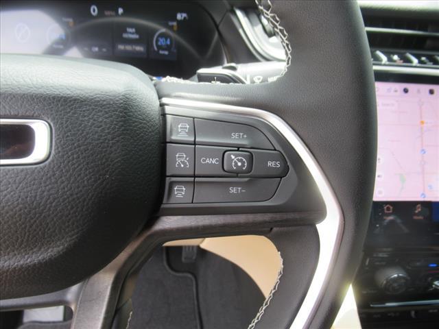 new 2025 Jeep Grand Cherokee car, priced at $48,541
