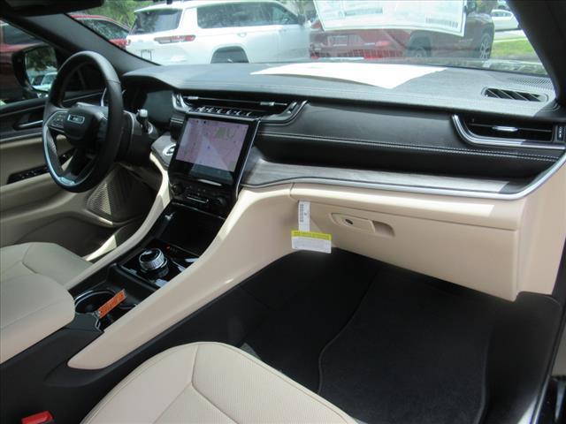 new 2025 Jeep Grand Cherokee car, priced at $48,541