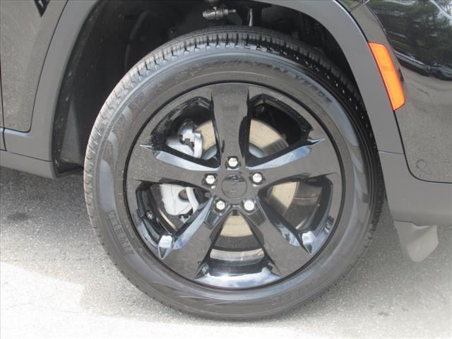 new 2025 Jeep Grand Cherokee car, priced at $48,541