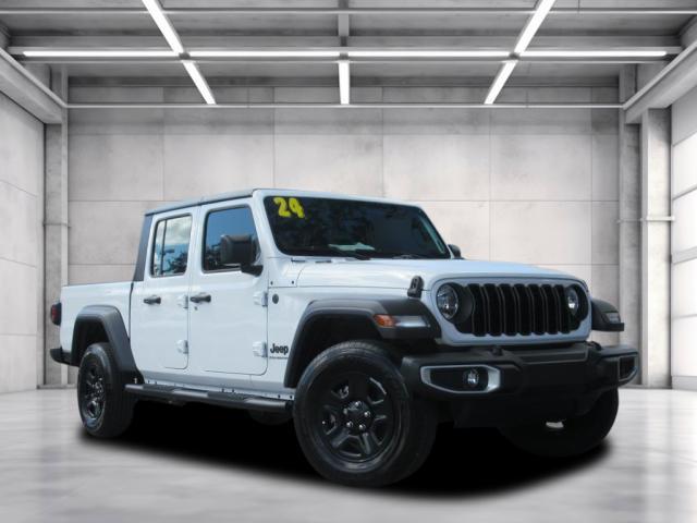 used 2024 Jeep Gladiator car, priced at $39,384