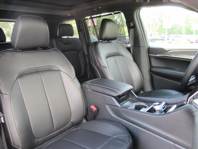 new 2024 Jeep Grand Cherokee car, priced at $49,865