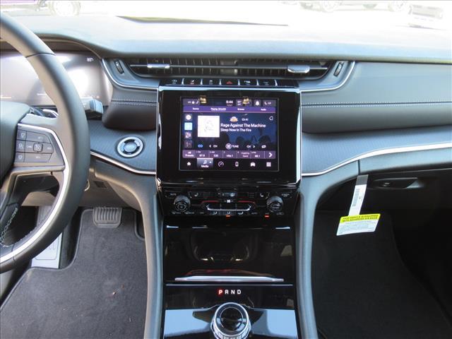 new 2025 Jeep Grand Cherokee car, priced at $32,071