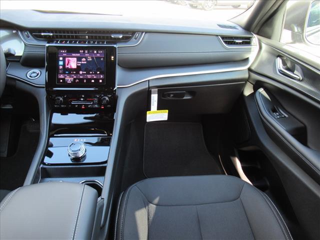 new 2025 Jeep Grand Cherokee car, priced at $32,071