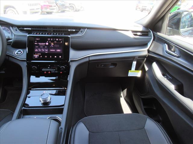 new 2025 Jeep Grand Cherokee car, priced at $36,528