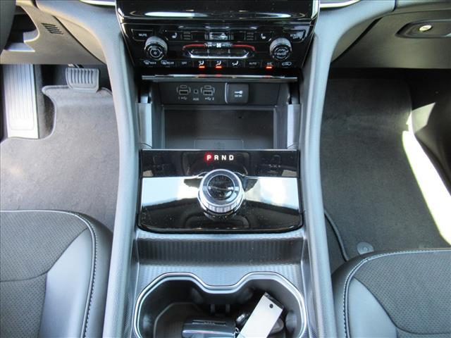 new 2025 Jeep Grand Cherokee car, priced at $36,528