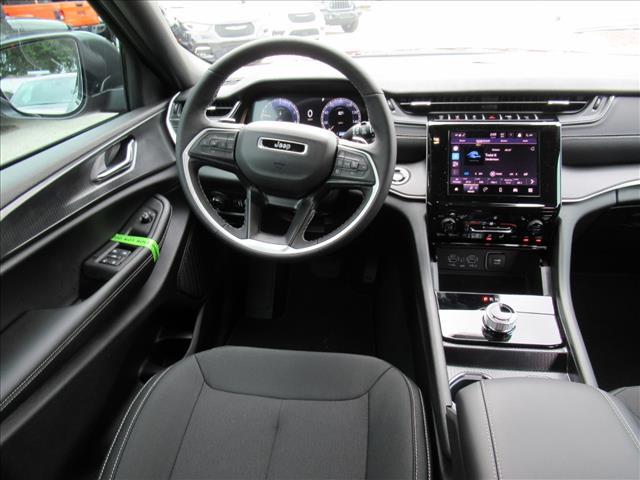 new 2025 Jeep Grand Cherokee L car, priced at $37,915