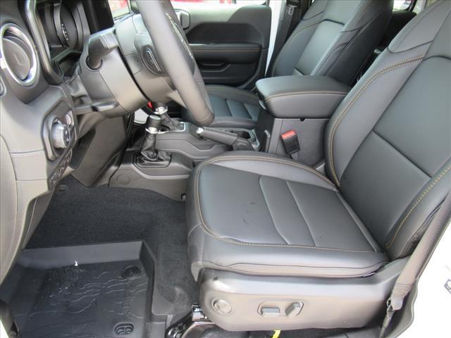 new 2025 Jeep Gladiator car, priced at $44,287