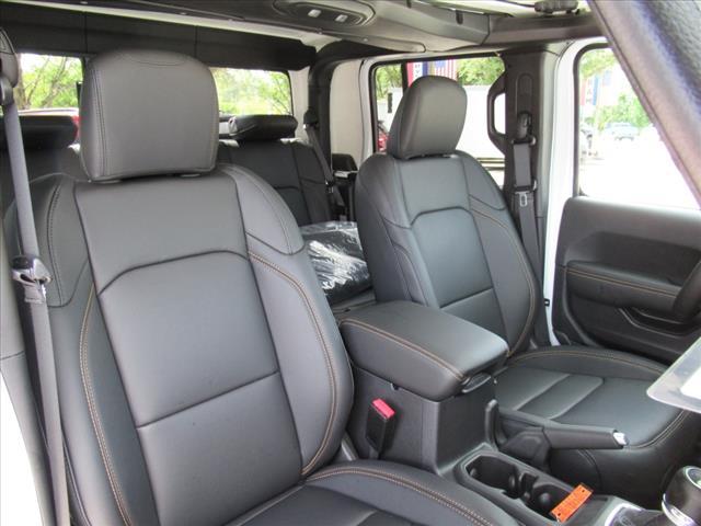 new 2025 Jeep Gladiator car, priced at $44,287