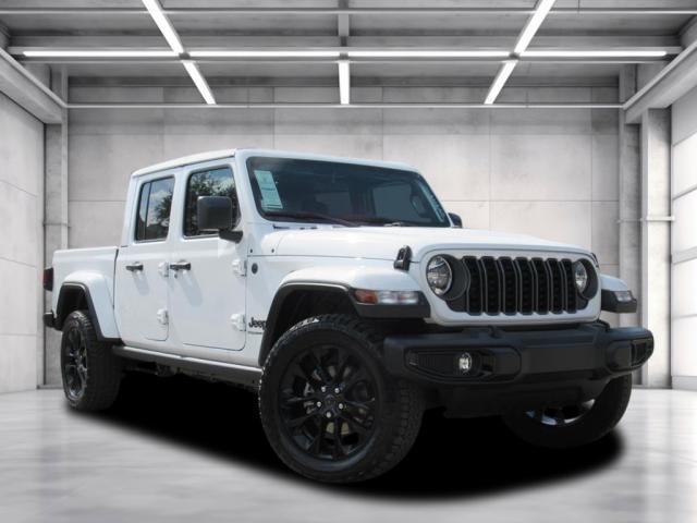 new 2025 Jeep Gladiator car, priced at $43,140