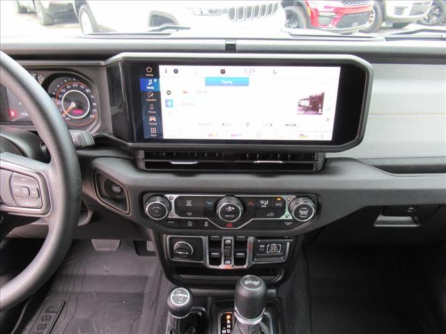 new 2025 Jeep Wrangler car, priced at $43,040