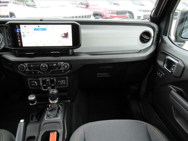new 2025 Jeep Wrangler car, priced at $43,040