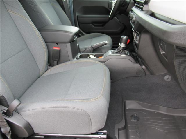 new 2025 Jeep Wrangler car, priced at $43,040