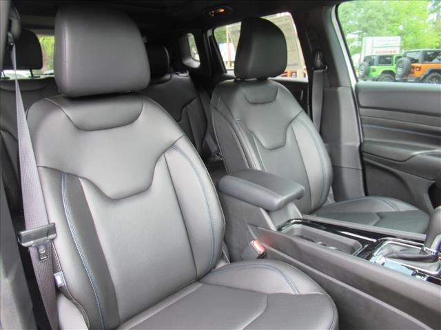 new 2025 Jeep Compass car, priced at $33,010