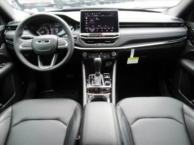 new 2025 Jeep Compass car, priced at $33,010