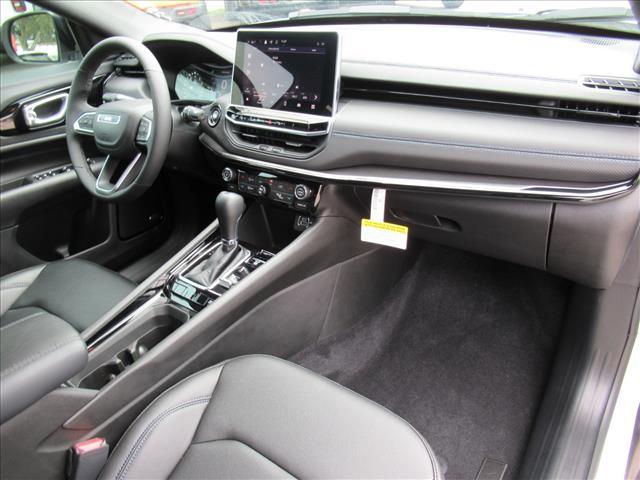 new 2025 Jeep Compass car, priced at $33,010