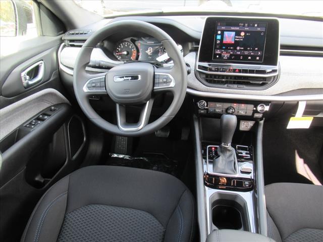 new 2025 Jeep Compass car, priced at $25,495